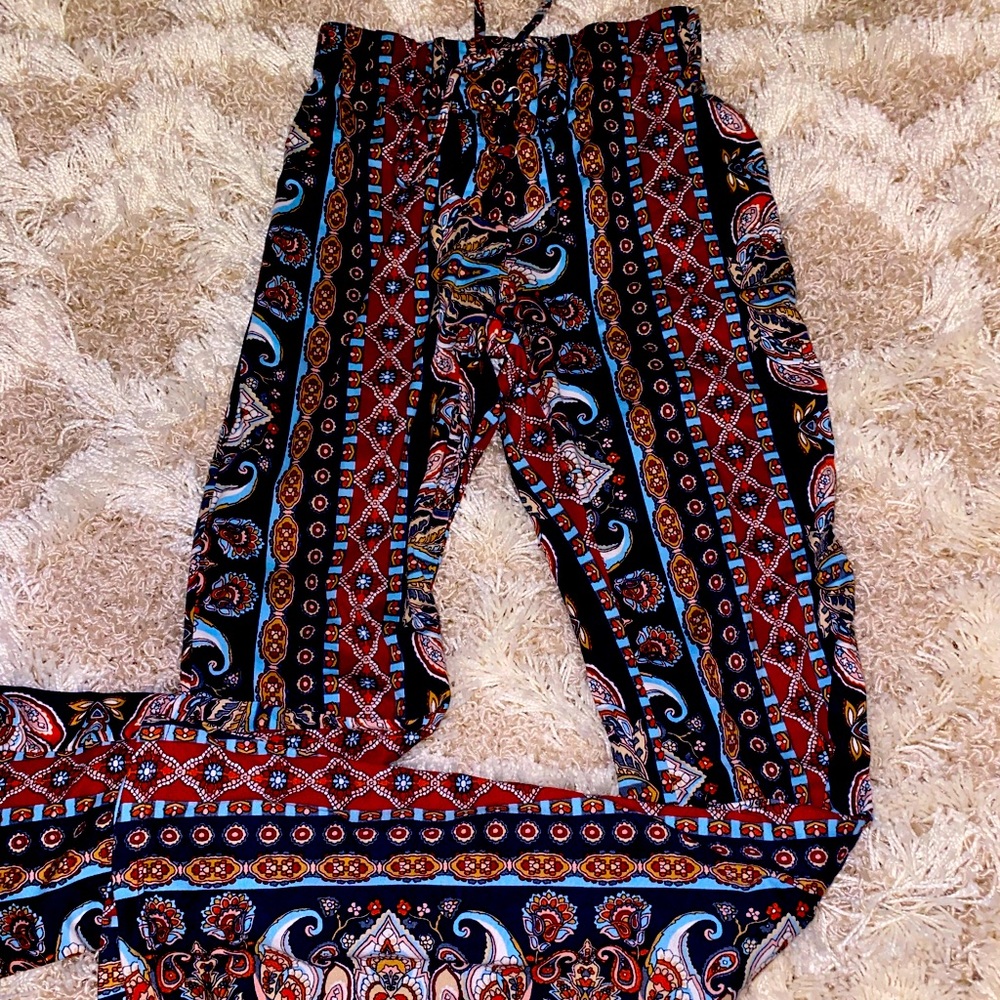 Fashion Nova stretch bell bottom pants
